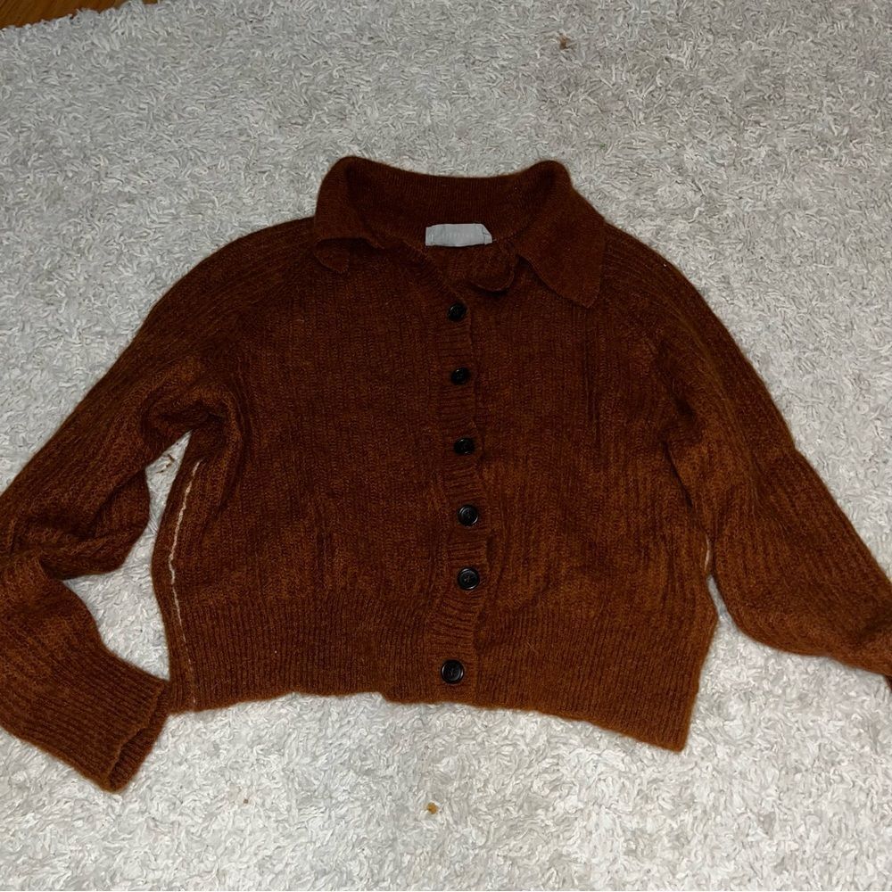 The Alpaca V-Neck Cropped Cardigan size small